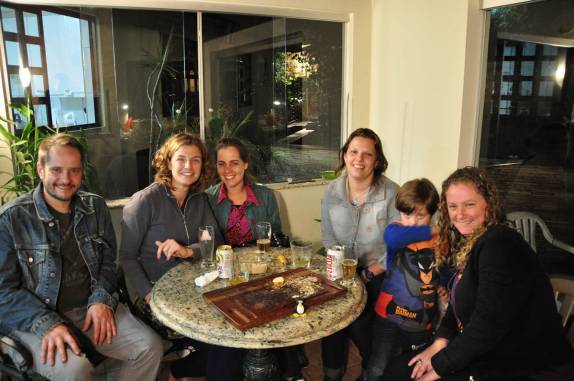 Recebendo turma de amigos em Curitiba, no Paraná